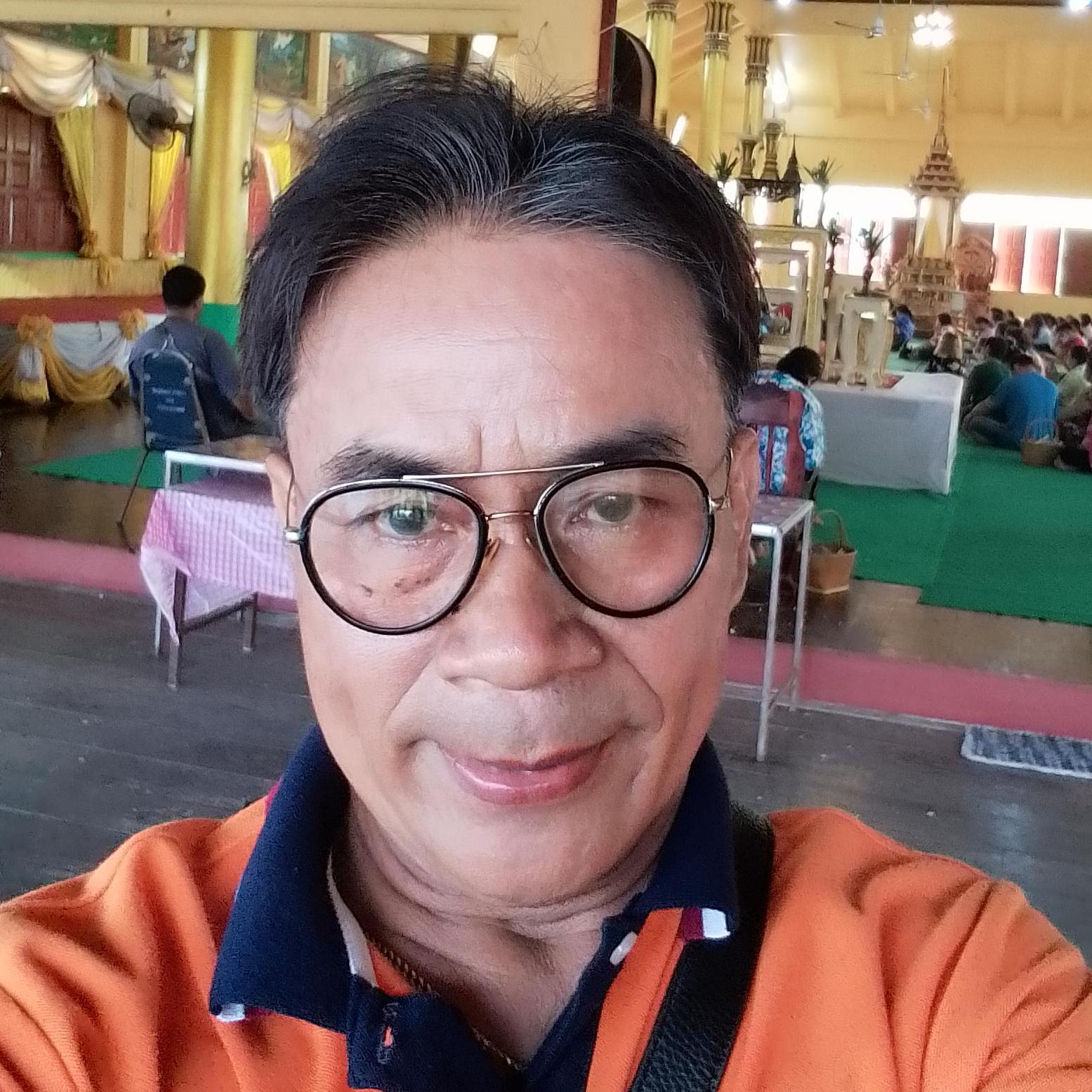 กลุ่มผู้สูงวัยรักสุขภาพ